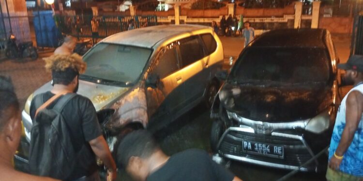 Kantor Redaksi Jubi dilempari bom molotov, 2 mobil terbakar