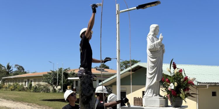Saat di Vanuatu, Satgas Port Visit Gelar Karya Bakti di Cathedral Du Sacre-Coeur